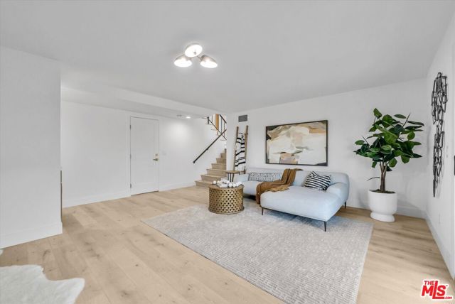 15515 La Moine Street, Hacienda Heights CA: https://media.crmls.org/mediaz/f7143199-d2ef-477e-9252-4c37971a7e3e.jpg