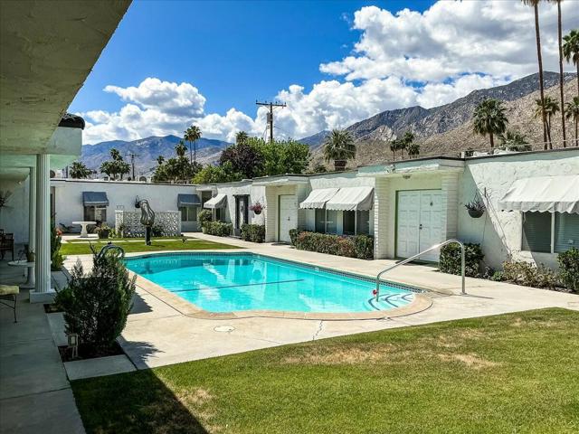1595 S Indian Trail, Palm Springs CA: https://media.crmls.org/mediaz/f71458a6-d828-476a-b9c8-0a54b7347862.jpg