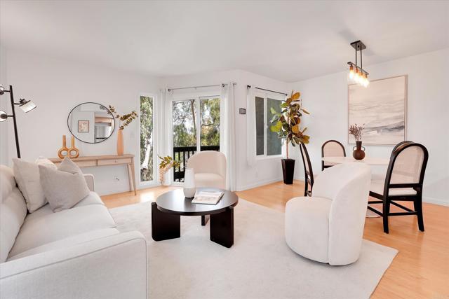 Detail Gallery Image 2 of 31 For 7077 Camino Pacheco, San Diego,  CA 92111 - 2 Beds | 2 Baths