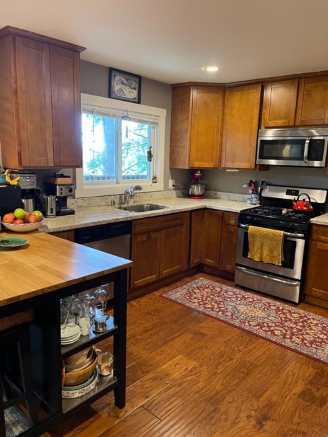 14750 Skyline Boulevard, Woodside CA: https://media.crmls.org/mediaz/f715332e-3ab7-40e8-a05d-73798c1142ff.jpg
