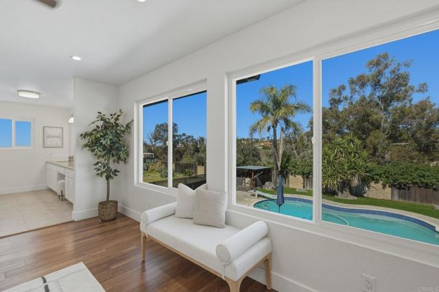 Detail Gallery Image 5 of 51 For 695 Calma Pl, Chula Vista,  CA 91910 - 4 Beds | 3 Baths