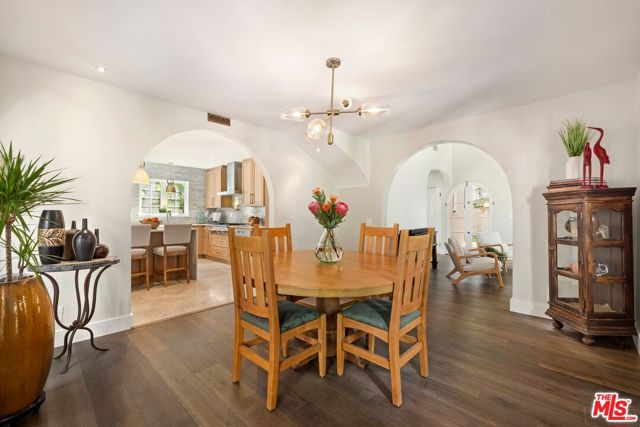 2276 La Granada Drive, Los Angeles CA: https://media.crmls.org/mediaz/f715bd06-7c5b-46d6-964a-486ccecbae1b.jpg