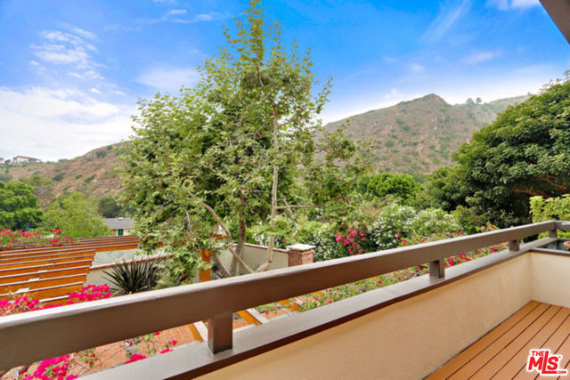 5942 Paseo Canyon Drive, Malibu CA: https://media.crmls.org/mediaz/f715fb2e-5a23-4ee6-b067-3ac0976c1ddf.jpg