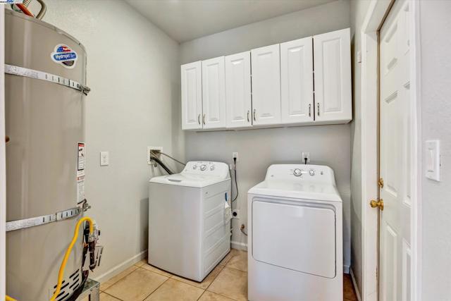 37659 Granville Dr, Fremont CA: https://media.crmls.org/mediaz/f716c56d-93ab-4a59-a181-a49c43fb3e31.jpg