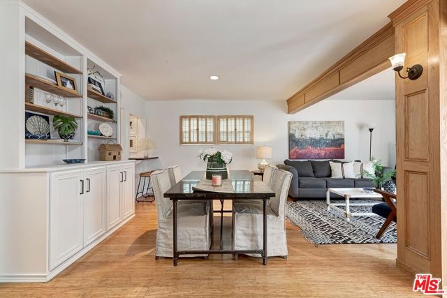 11205 Huntley Place, Culver City CA: https://media.crmls.org/mediaz/f7172cc8-c8fa-4849-bb6c-68f78d64d0af.jpg