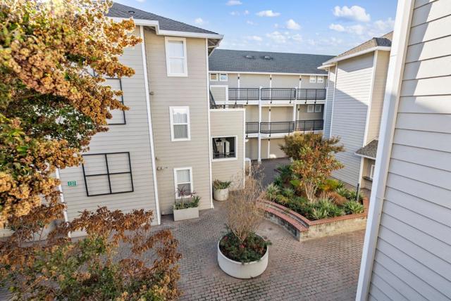 1982 W Bayshore Road, East Palo Alto CA: https://media.crmls.org/mediaz/f7172f33-8c66-4c56-97ff-bea16ca32001.jpg