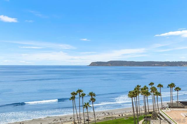 1810 Avenida Del Mundo, Coronado CA: https://media.crmls.org/mediaz/f7181a8d-ec6c-4e9d-a109-6521cda351e8.jpg