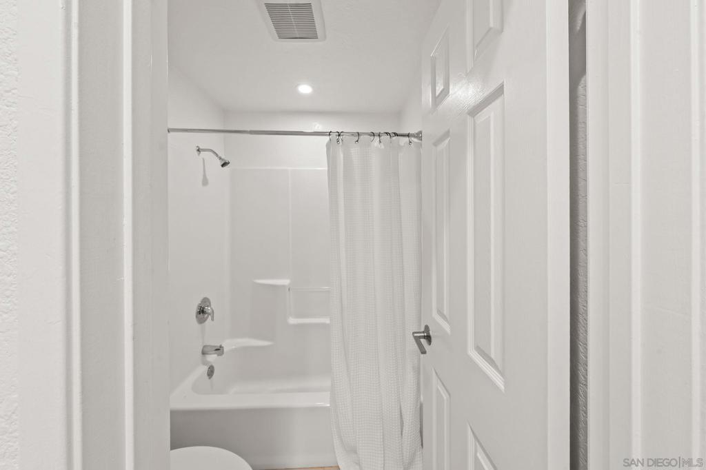 MLS #250045862SD image #33