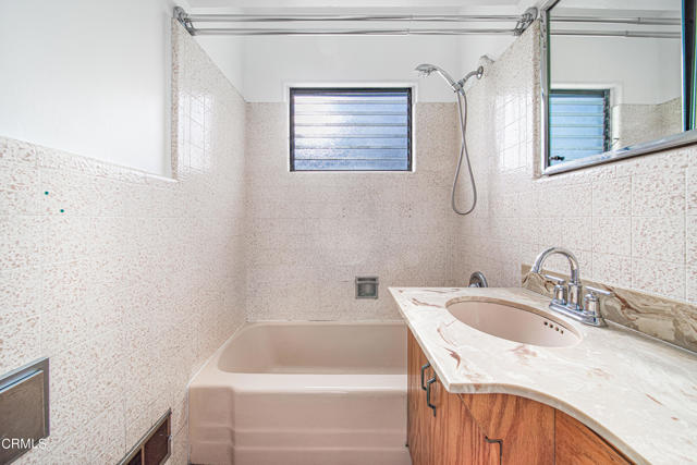 Detail Gallery Image 19 of 44 For 2609 Silver Ridge Ave, Los Angeles,  CA 90039 - 2 Beds | 2 Baths
