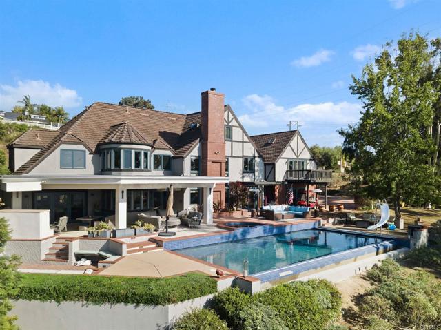 3251 Piragua Street, Carlsbad CA: https://media.crmls.org/mediaz/f7199112-977e-4770-82f0-fa397616ad0d.jpg