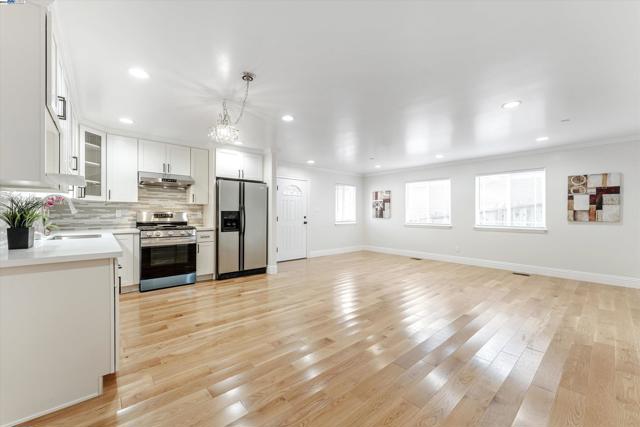 Image 5 of 41 For 2521 Highland Ave
