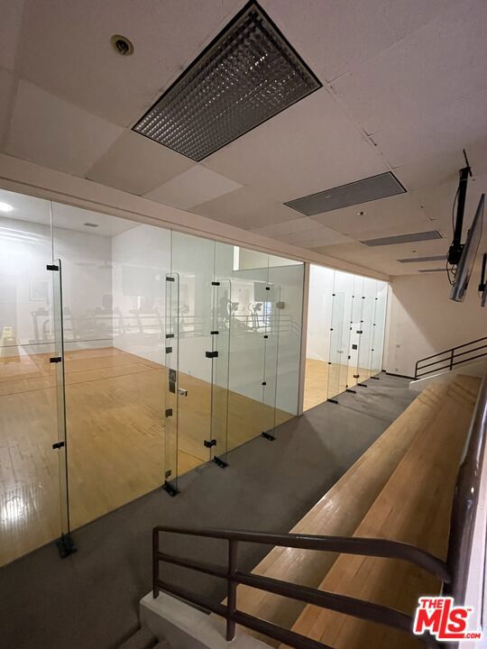 600 W 9th Street, Los Angeles CA: https://media.crmls.org/mediaz/f71a0d37-acb3-4e46-a1d4-d1f92b2da24d.jpg