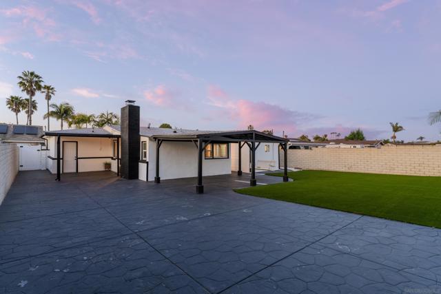 3375 Karok Avenue, San Diego CA: https://media.crmls.org/mediaz/f71a5abd-7846-4f55-9a3f-970f9fe366b8.jpg
