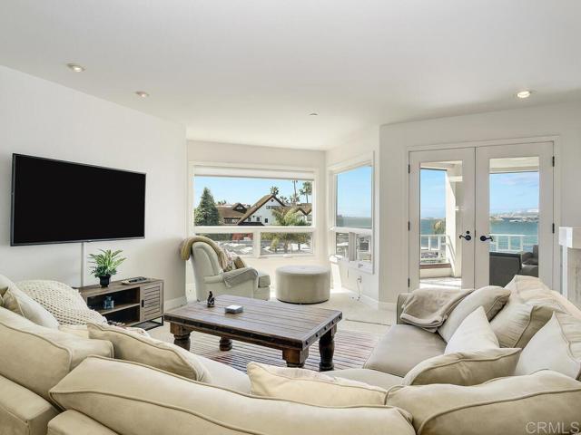 1099 1st Street, Coronado CA: https://media.crmls.org/mediaz/f71aa826-09c1-4892-9bd1-bba68c9f8b6f.jpg
