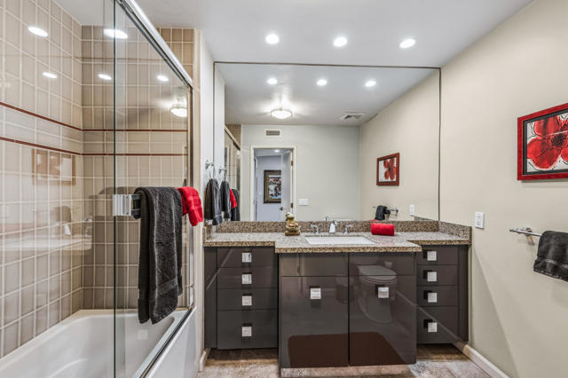 148 Las Lomas, Palm Desert, CA 92260