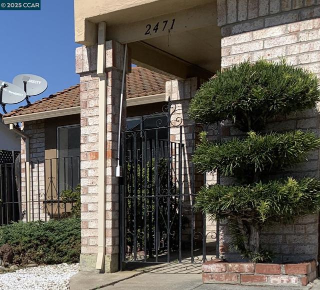 Image 1 of 37 For 2471 Columbine Drive