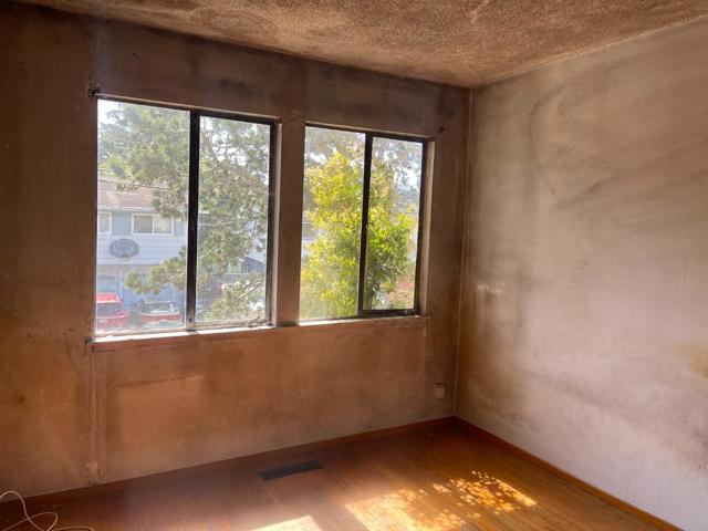 1107 Mason Drive, Pacifica CA: https://media.crmls.org/mediaz/f71b1565-61d3-4517-b1e5-af10db76ac93.jpg
