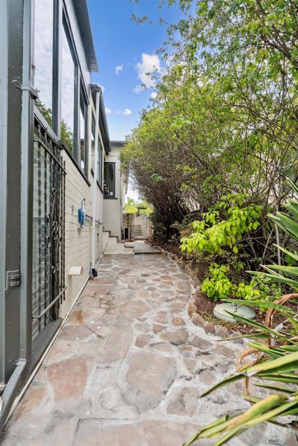 4811 E Alder Dr, San Diego CA: https://media.crmls.org/mediaz/f71b2fc6-8efa-44b3-88b8-2b60c0624156.jpg