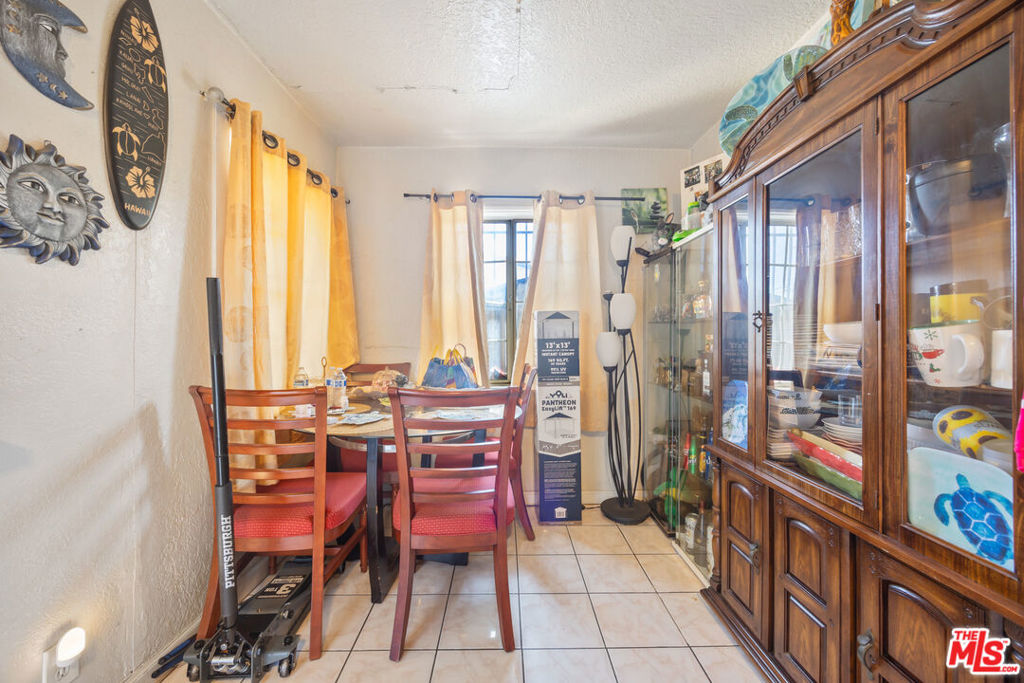 MLS #25570667 img 32