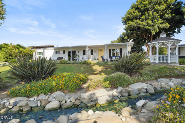 Detail Gallery Image 1 of 39 For 25 Faulkner Ct #25,  Ventura,  CA 93003 - 2 Beds | 2 Baths