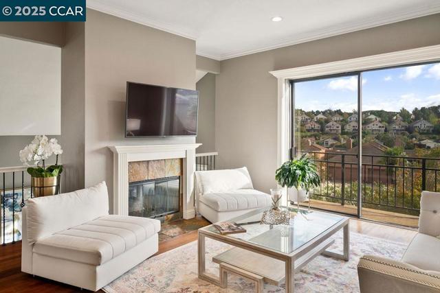 3051 Tahoe Pl, San Ramon CA: https://media.crmls.org/mediaz/f71dec5a-f74f-418a-9c8f-e14a366d3f2f.jpg