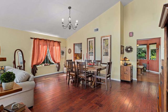 Detail Gallery Image 6 of 68 For 7212 Canyon Hill Way, San Diego,  CA 92126 - 4 Beds | 3 Baths