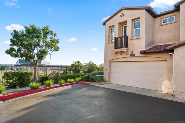 6102 Alida Row, San Diego CA: https://media.crmls.org/mediaz/f71fe562-6ca7-4848-9810-02af9ca7fc57.jpg