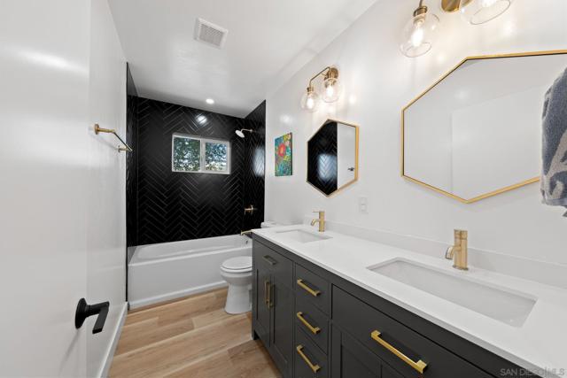 12244 Lakeshore Drive, Lakeside CA: https://media.crmls.org/mediaz/f7205c89-4080-4f52-b23c-50e2fcee6816.jpg