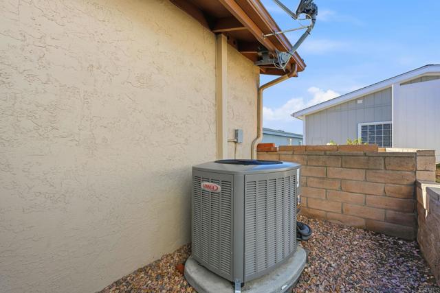 Detail Gallery Image 40 of 48 For 634 via Santa Cruz, Vista,  CA 92081 - 2 Beds | 2 Baths