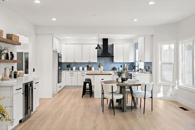 3198 Vintage Crest Dr, San Jose CA: https://media.crmls.org/mediaz/f7234a88-f8de-4ef0-884e-5a6ecd84abd8.jpg