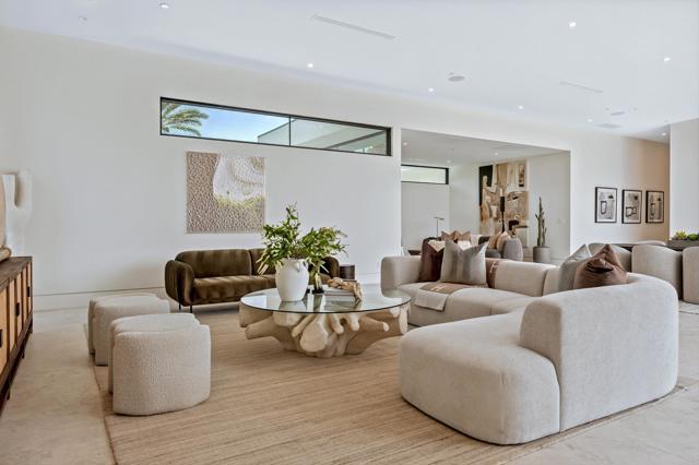 7 Makena Lane, Rancho Mirage CA: https://media.crmls.org/mediaz/f724024c-ec63-424d-bd85-00afe8ef3ad8.jpg