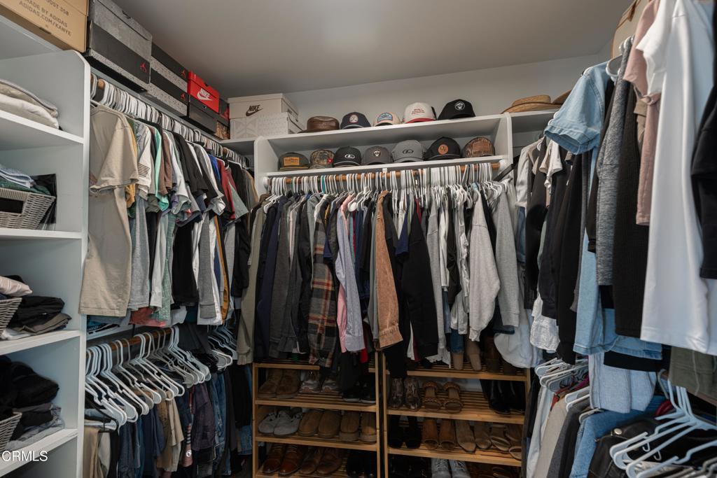 https://media.crmls.org/mediaz/f725372f-a1ef-471e-b3b3-3c8cc9dcdd18.jpg?preset=X-Large