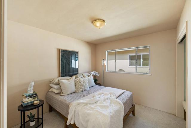 662 Oak Street, Monterey CA: https://media.crmls.org/mediaz/f7257e09-b2c9-4d0f-8f92-bbbb0475b082.jpg