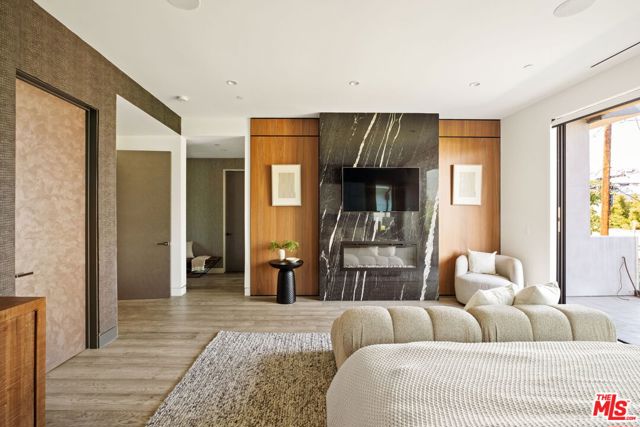 816 N Stanley Avenue, Los Angeles CA: https://media.crmls.org/mediaz/f7264119-b2c2-47a4-80e9-440dfede43dd.jpg