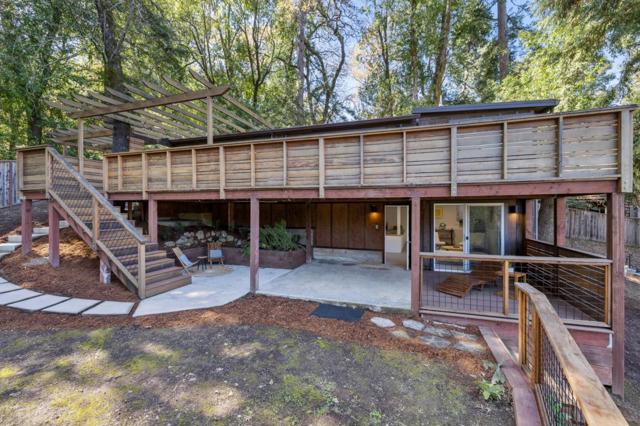 1023 Los Trancos Road, Portola Valley CA: https://media.crmls.org/mediaz/f7270123-2ce0-4249-8b9b-65685c87a446.jpg