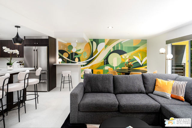 588 E San Lorenzo Road, Palm Springs CA: https://media.crmls.org/mediaz/f7271c95-a5ad-4539-9143-773b7b5f9194.jpg