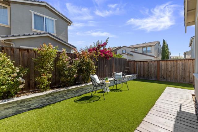 39806 Tomcod Street, Newark CA: https://media.crmls.org/mediaz/f7276893-6e57-49d2-85b7-00483d6f9c34.jpg