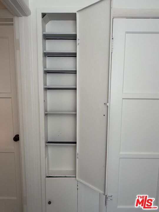 2515 Canyon Drive, Los Angeles CA: https://media.crmls.org/mediaz/f727ecf2-cae3-4b79-8b1f-8b54cfb42d85.jpg