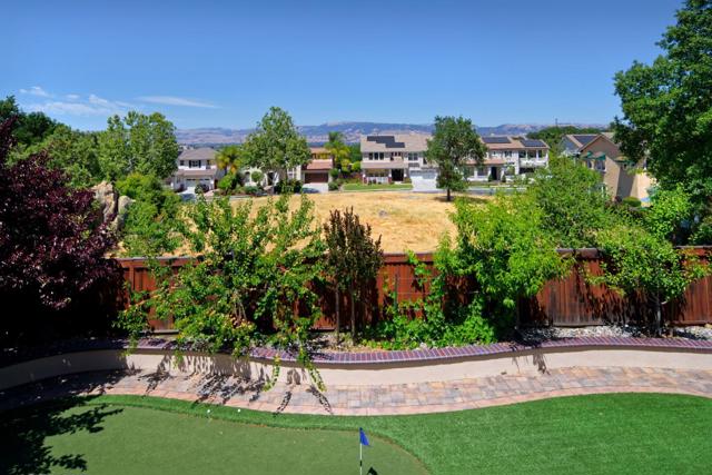 7160 Eagle Ridge Drive, Gilroy CA: https://media.crmls.org/mediaz/f72810bf-20aa-455c-afd5-a3063bc1cf70.jpg