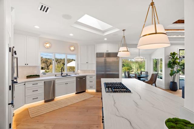 Detail Gallery Image 15 of 58 For 528 Flores De Oro, Rancho Santa Fe,  CA 92067 - 5 Beds | 4 Baths