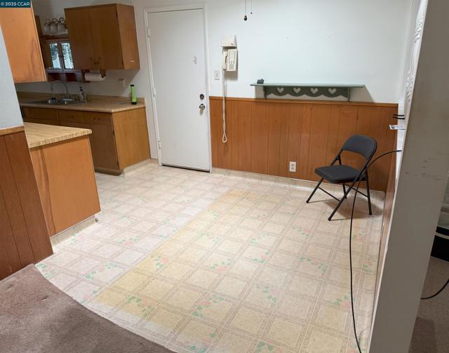 1679 Sarah Dr, Pinole CA: https://media.crmls.org/mediaz/f728a68e-86dc-431b-8023-ef295c1cf444.jpg