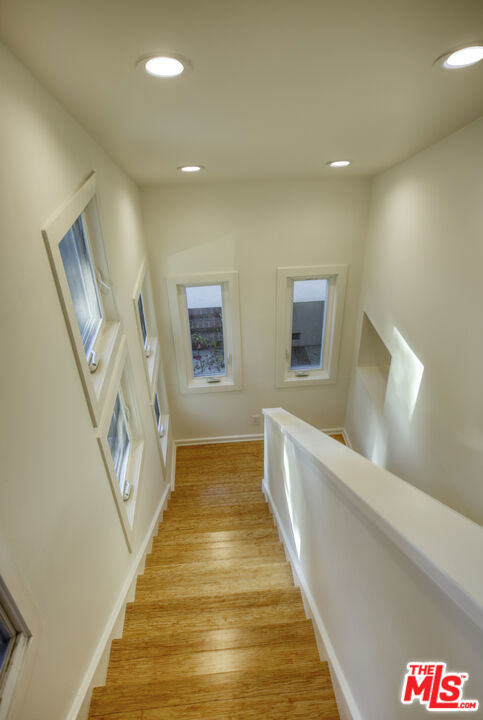 426 S Swall Drive, Beverly Hills CA: https://media.crmls.org/mediaz/f729df55-f772-4d6e-8574-9656b286ead2.jpg