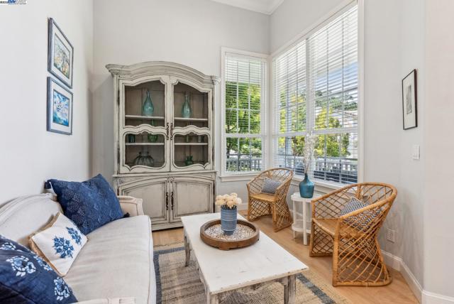 1617 Campesino Ct., Alamo CA: https://media.crmls.org/mediaz/f729ed21-ad36-4a38-a451-fd1c7d6b8820.jpg