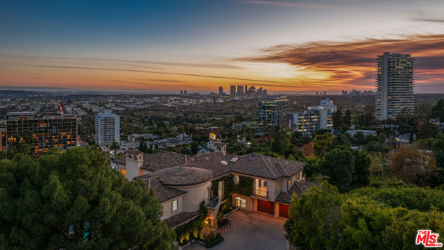 1260 St Ives Place, Los Angeles CA: https://media.crmls.org/mediaz/f72a8966-086f-4de3-95ba-e49702592082.jpg