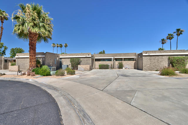 842 N Calle De Pinos, Palm Springs, CA 92262