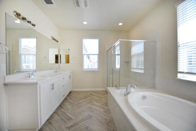 3936 Purple Finch Lane, Modesto CA: https://media.crmls.org/mediaz/f72bb088-1308-4831-83b6-338ec599155a.jpg