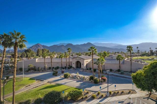 77370 New Mexico Drive, Palm Desert CA: https://media.crmls.org/mediaz/f72bdde1-6de3-450d-b612-5d37cbe51019.jpg