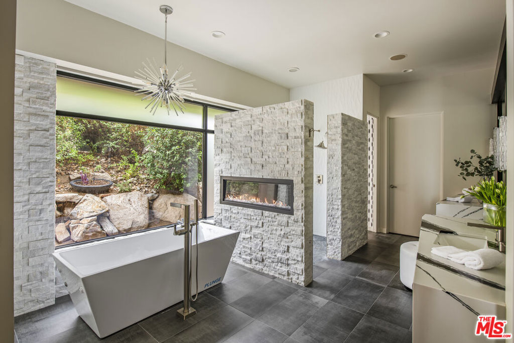 MLS #25581721 image #27