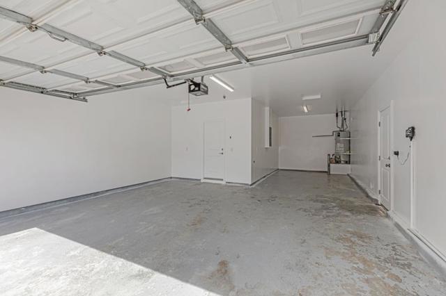 9135 Desiderio Way, Gilroy CA: https://media.crmls.org/mediaz/f72df731-8062-4209-a696-3d206f0e0abc.jpg