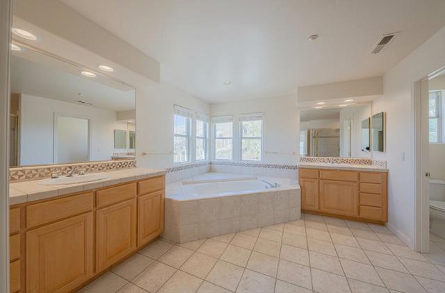 27606 Prestancia Circle, Salinas CA: https://media.crmls.org/mediaz/f72e0c34-099e-4a3d-9c4b-03601c2fd693.jpg